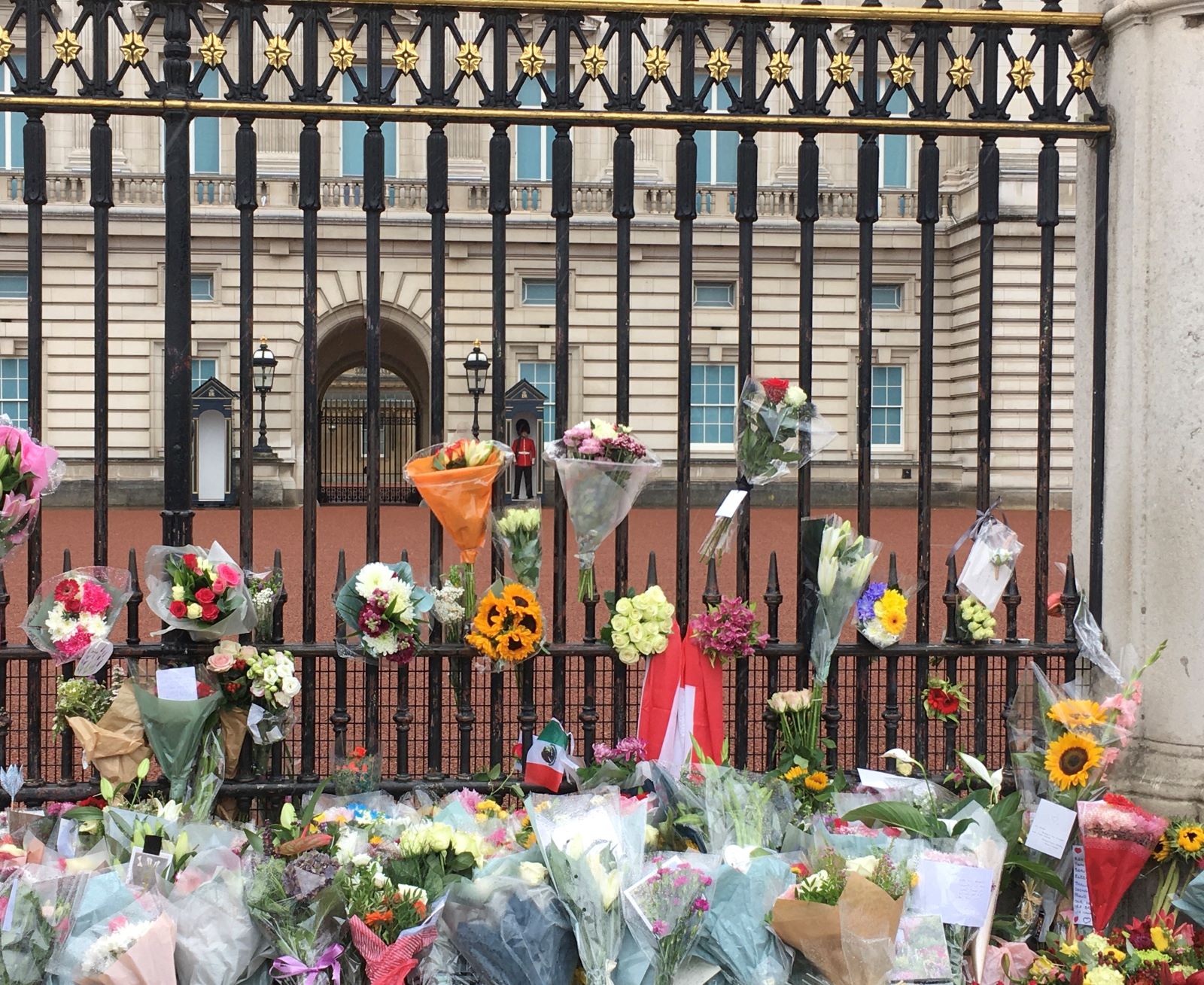 Marking the Death of the Queen